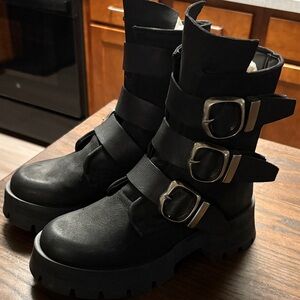 Steve Madden Black Buckle Strap Women's Boots Size 8